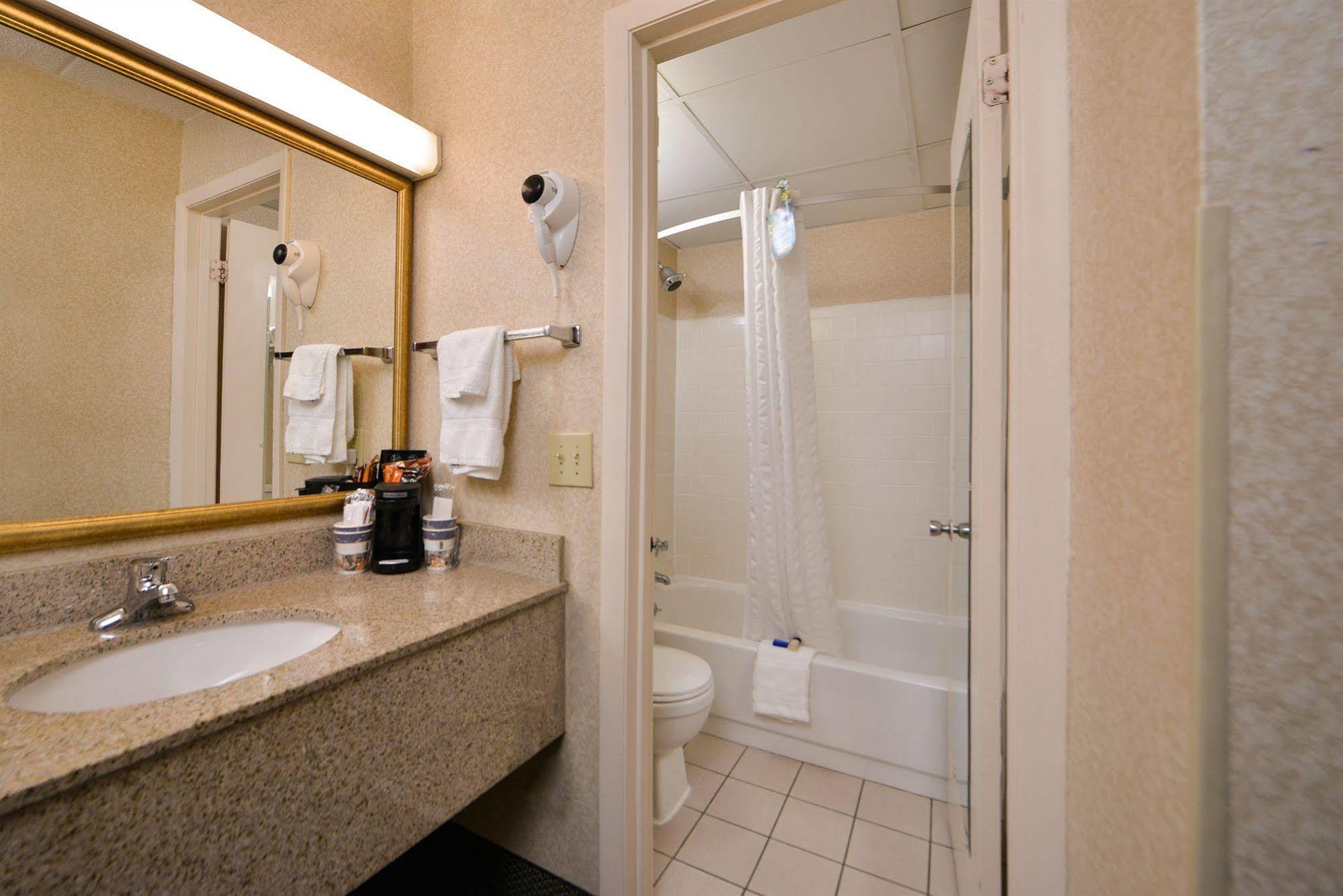 Days Inn By Wyndham Doswell \/ Kings Dominion Area Buitenkant foto